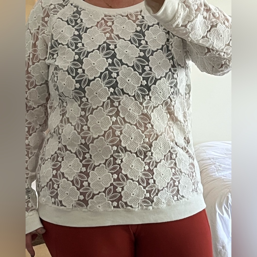 Bass XL woman’s sweet off white tunic sweater -~ beautiful floral design ~